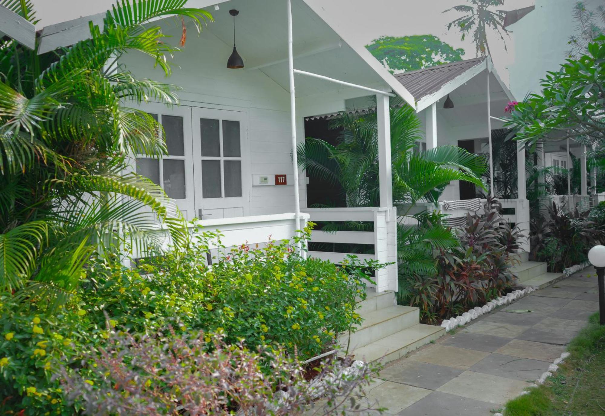 Seabliss Cottages Morjim Ngoại thất bức ảnh